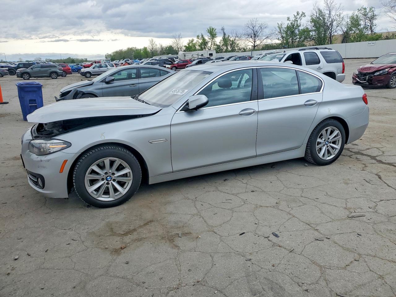 BMW 528 2015 — 2