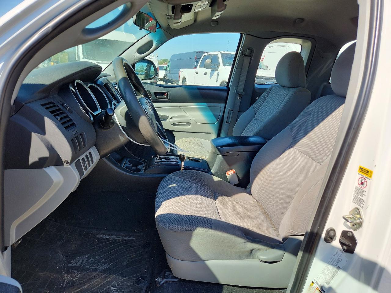 TOYOTA TACOMA 2015 — 8