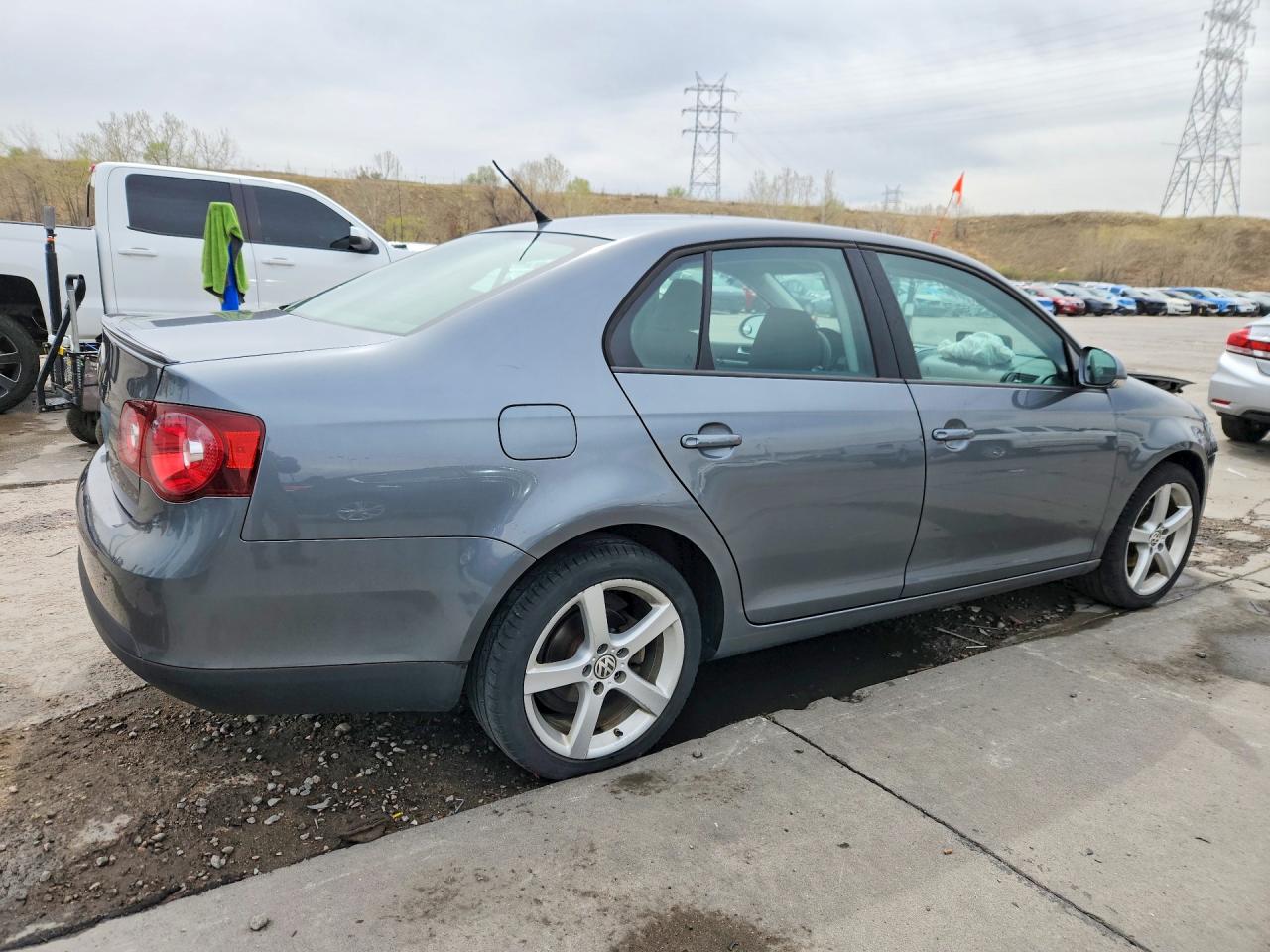 VOLKSWAGEN JETTA 2009 — 4