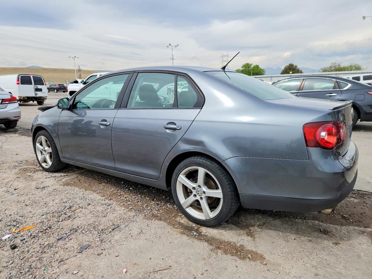 VOLKSWAGEN JETTA 2009 — 3