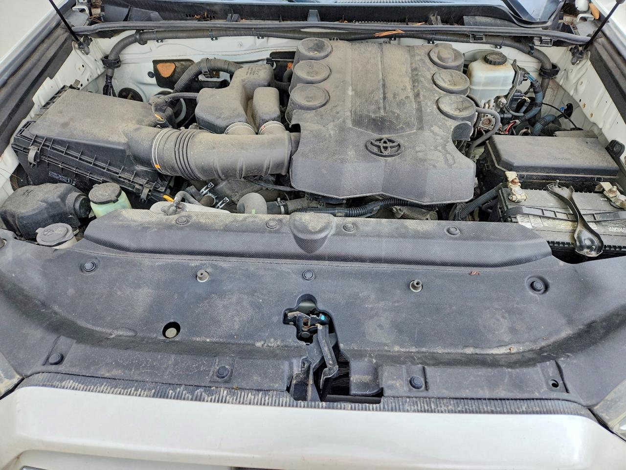 TOYOTA 4RUNNER 2014 — 13