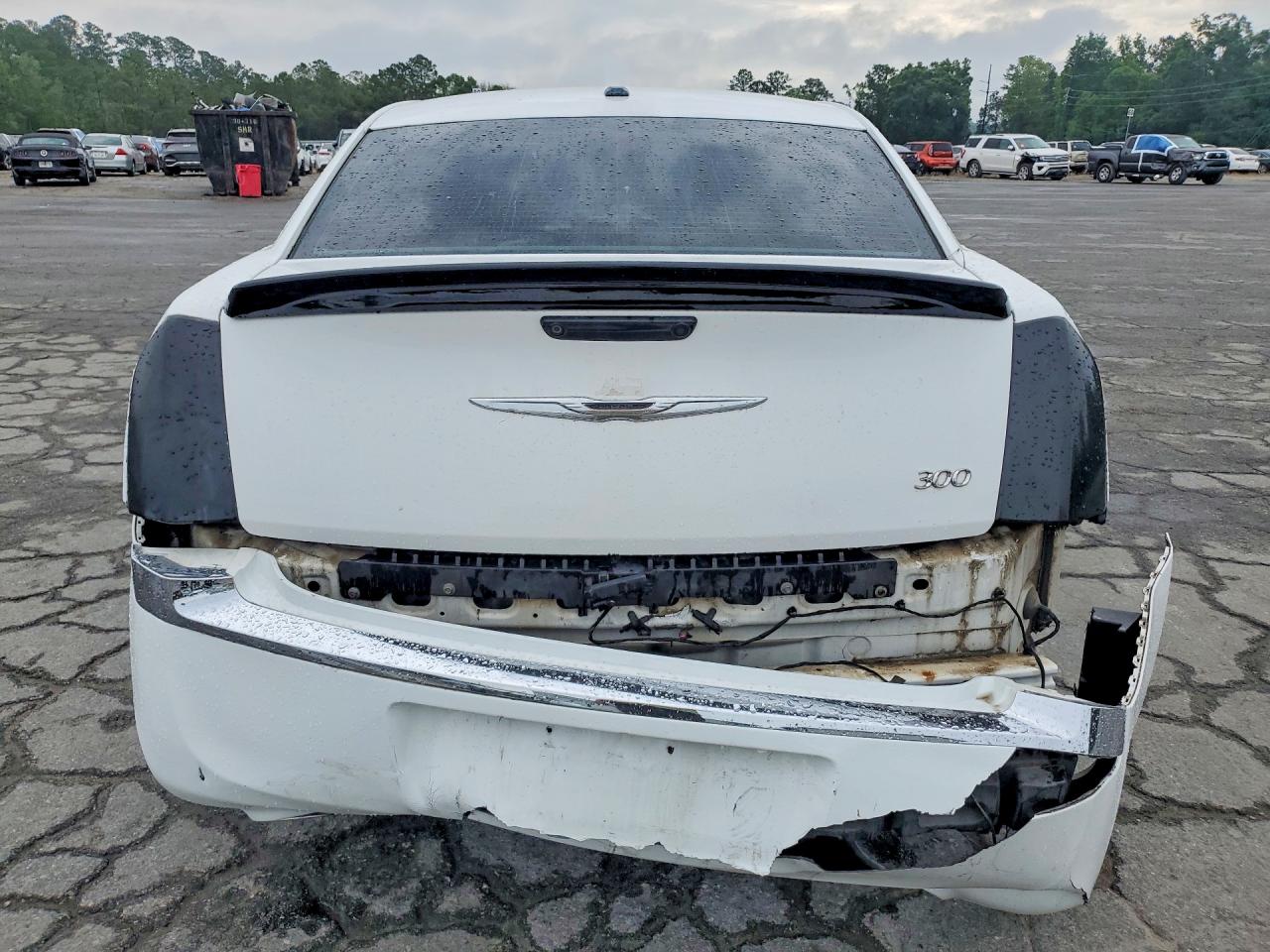 CHRYSLER 300 2012 — 7