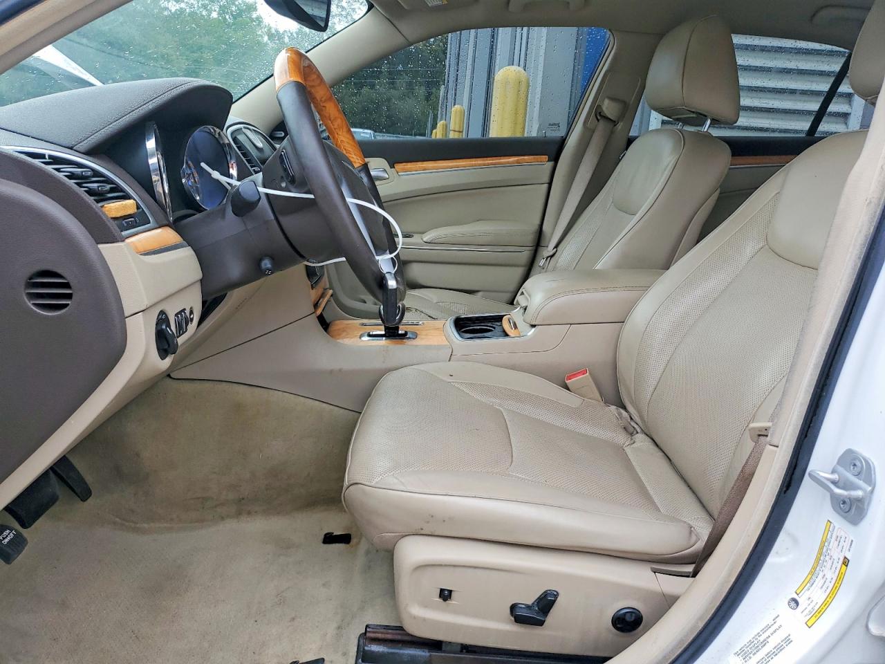 CHRYSLER 300 2012 — 8