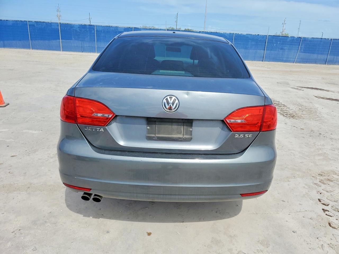 VOLKSWAGEN JETTA 2013 — 7