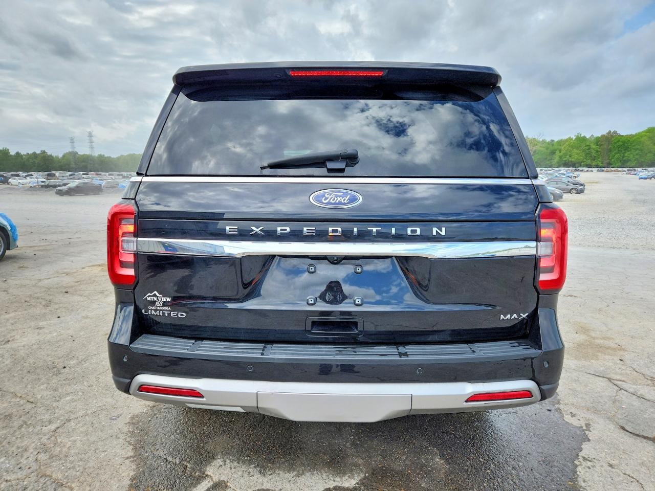 FORD EXPEDITION 2024 — 7