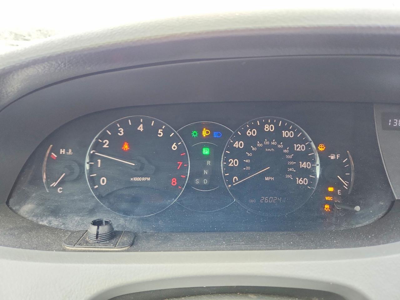 TOYOTA AVALON 2005 — 10