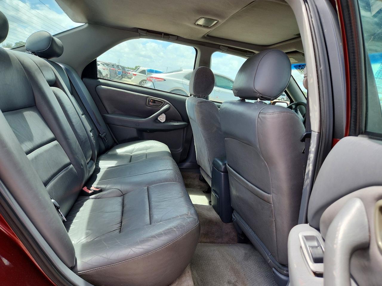 TOYOTA CAMRY 2000 — 11