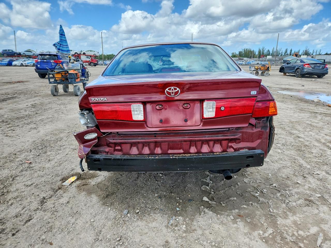 TOYOTA CAMRY 2000 — 7