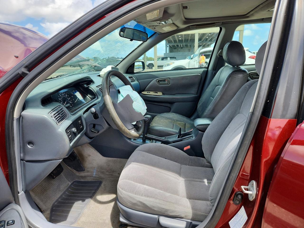 TOYOTA CAMRY 2000 — 8