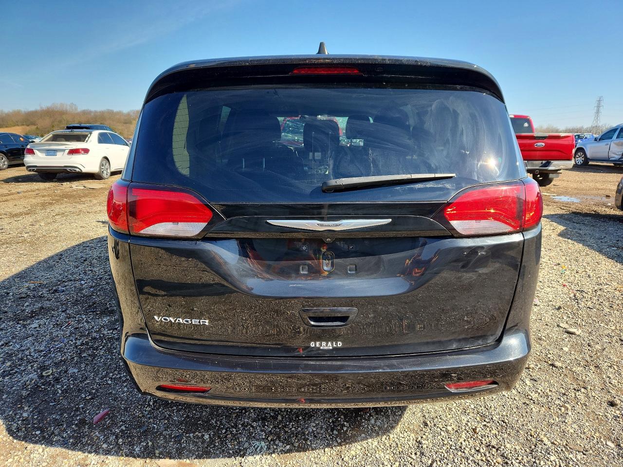 CHRYSLER VOYAGER 2022 — 7