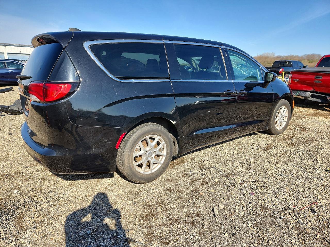 CHRYSLER VOYAGER 2022 — 4