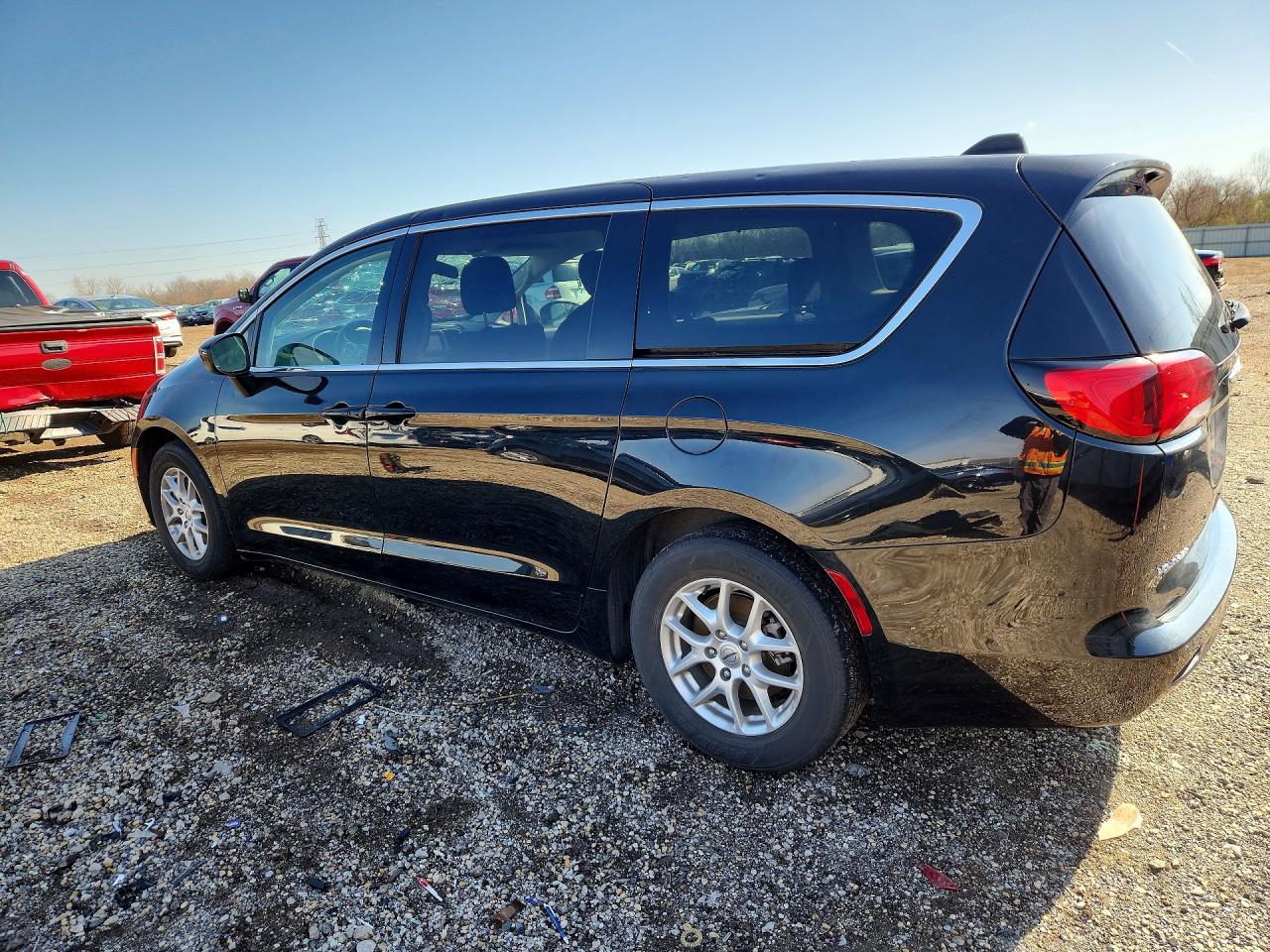 CHRYSLER VOYAGER 2022 — 3