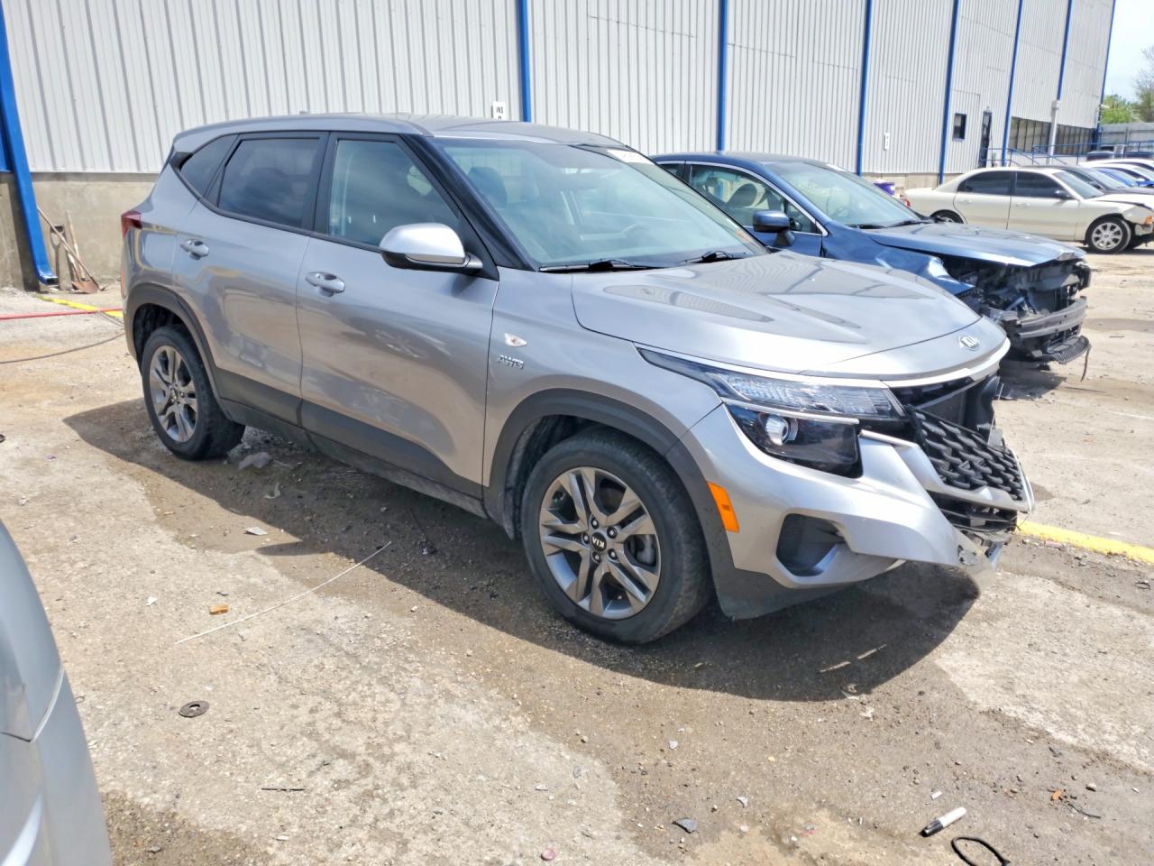 KIA SELTOS 2021 — 5