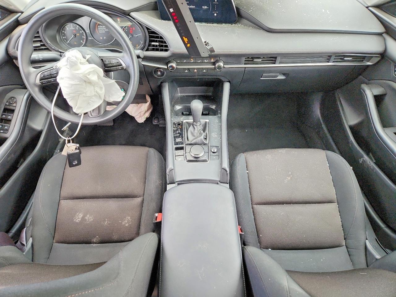 MAZDA 3 2024 — 9