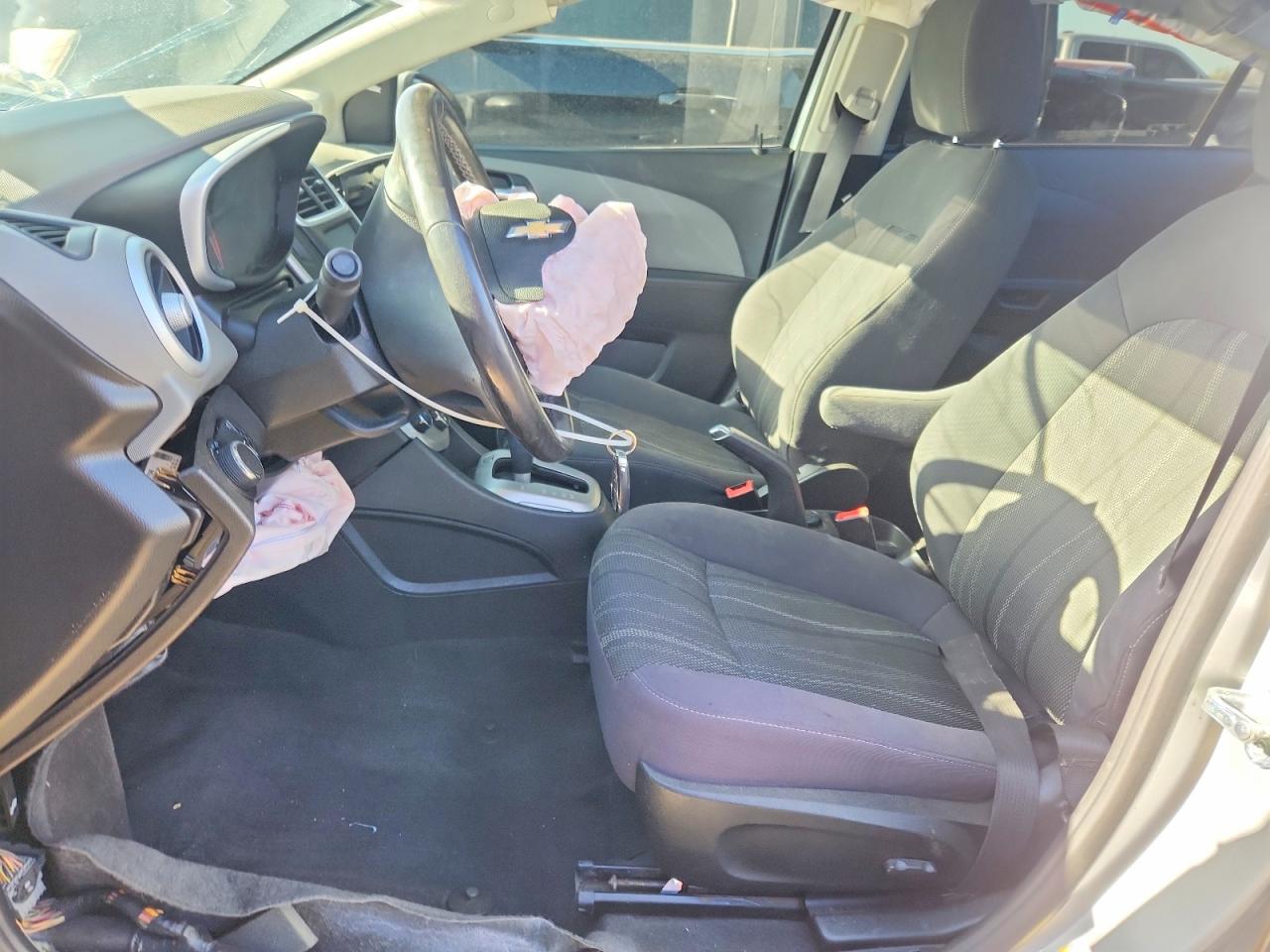 CHEVROLET SONIC 2017 — 8