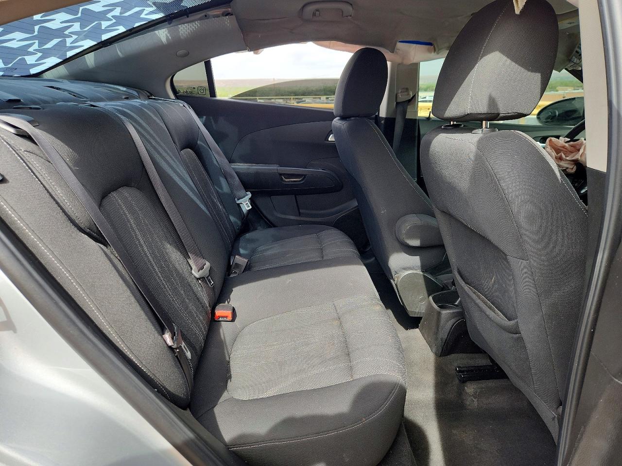 CHEVROLET SONIC 2017 — 11