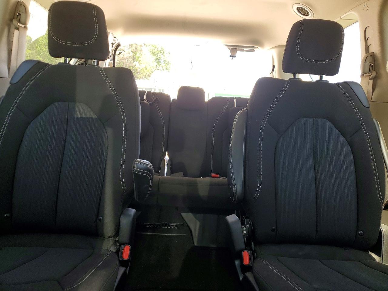 CHRYSLER VOYAGER 2022 — 11