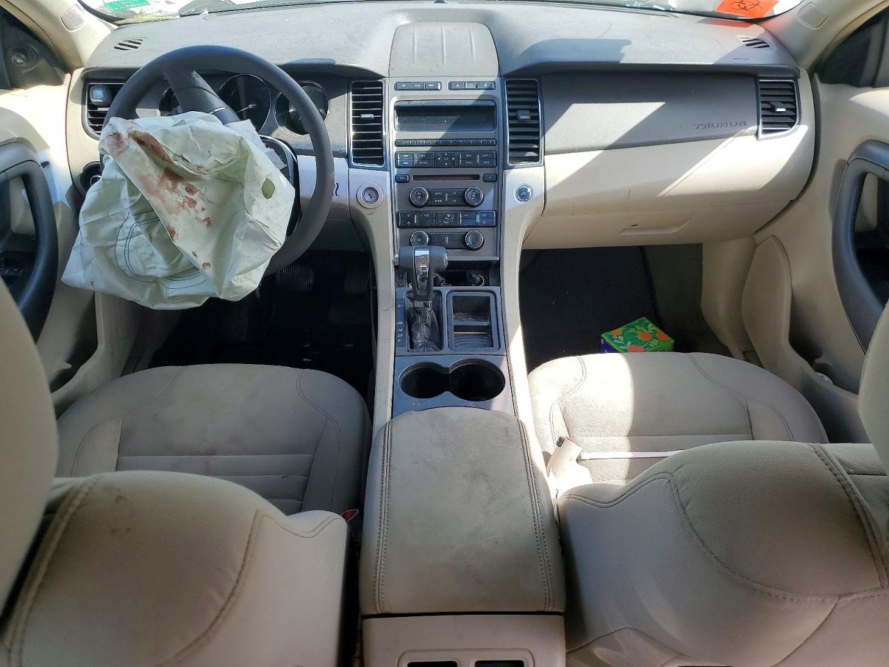 FORD TAURUS 2010 — 9