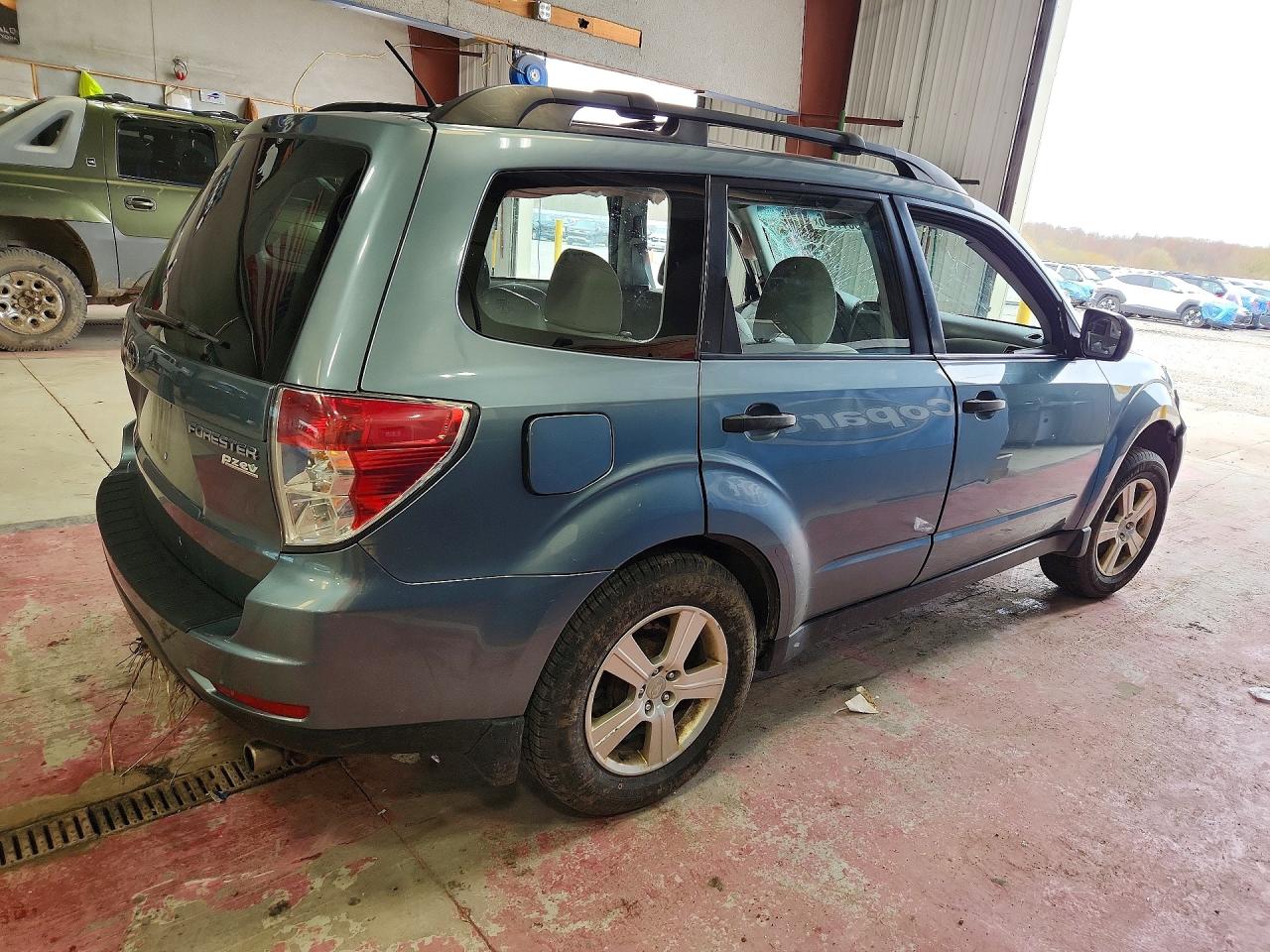SUBARU FORESTER 2013 — 4