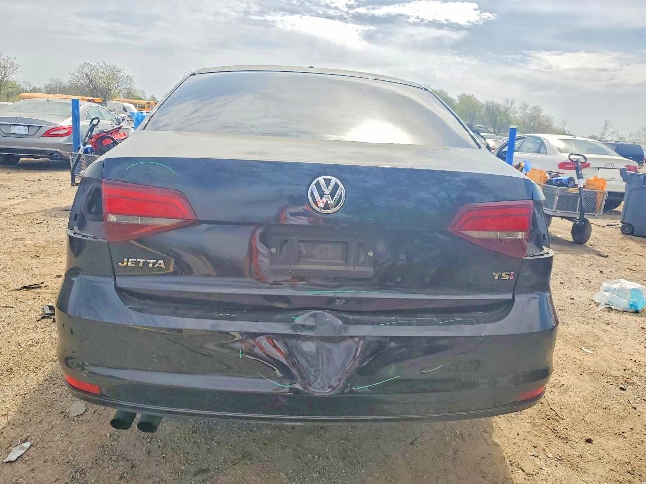 VOLKSWAGEN JETTA 2018 — 7