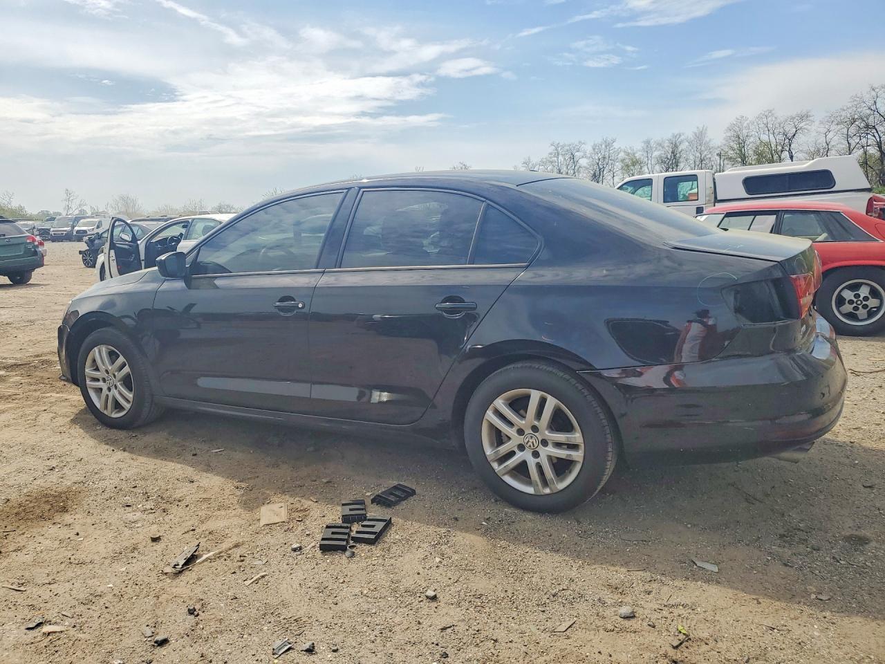 VOLKSWAGEN JETTA 2018 — 3