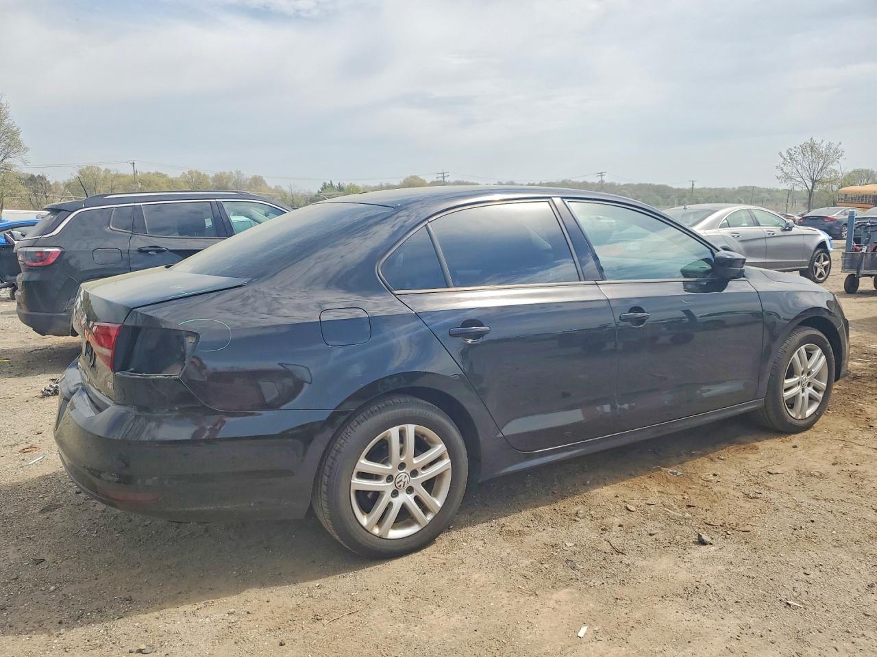 VOLKSWAGEN JETTA 2018 — 4