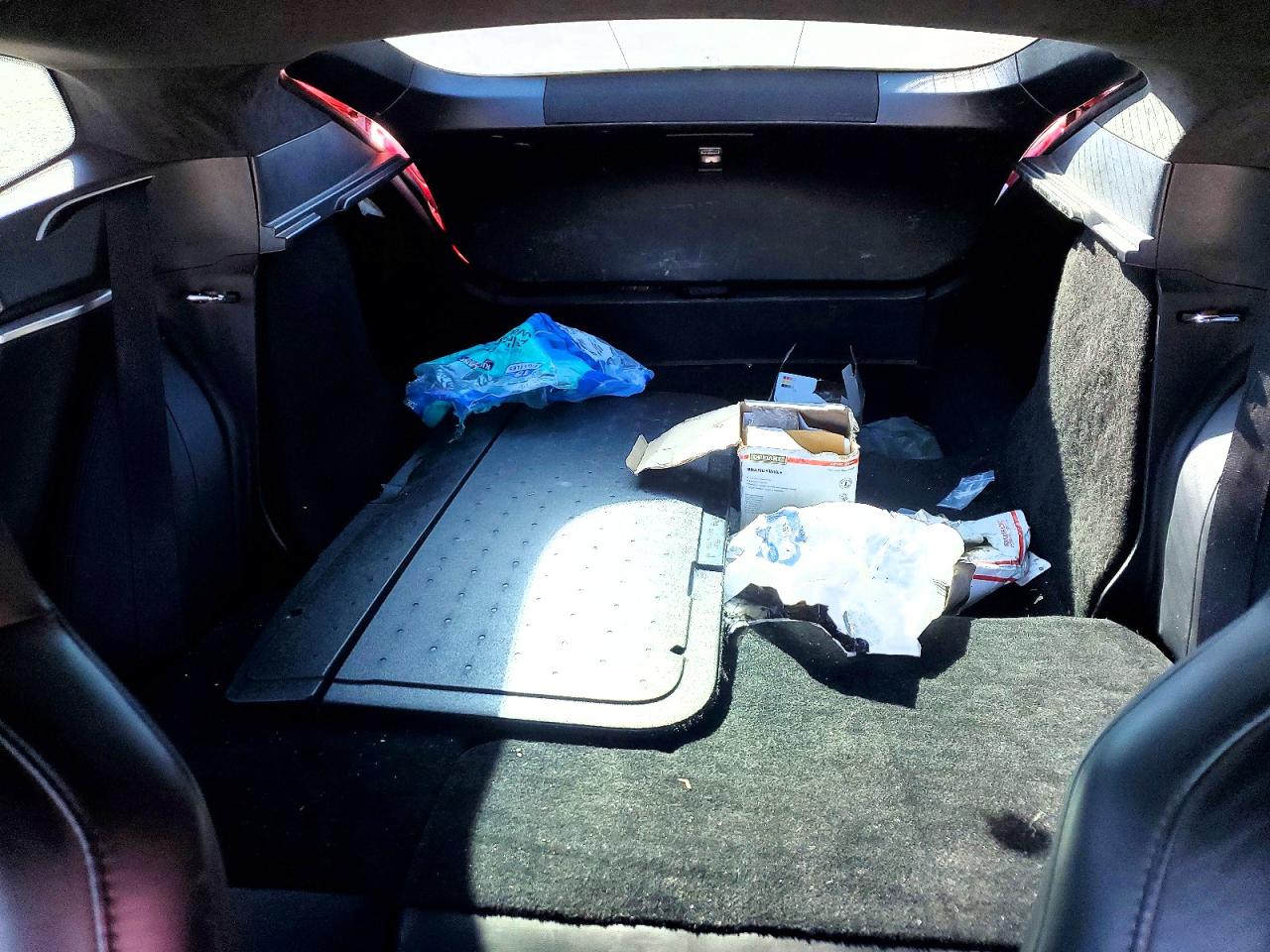 TESLA MODEL S 2016 — 11