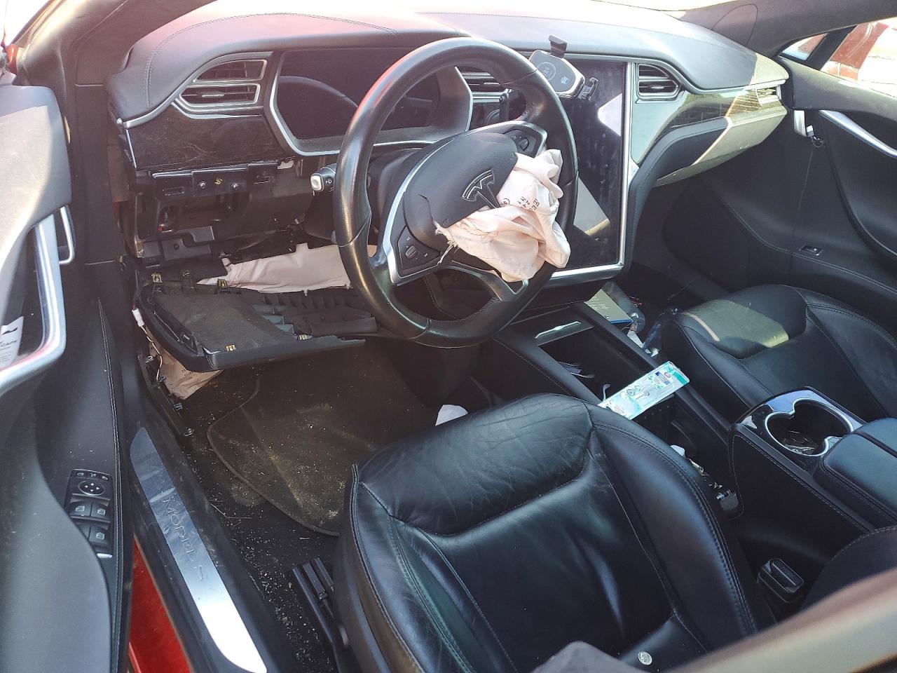 TESLA MODEL S 2016 — 9
