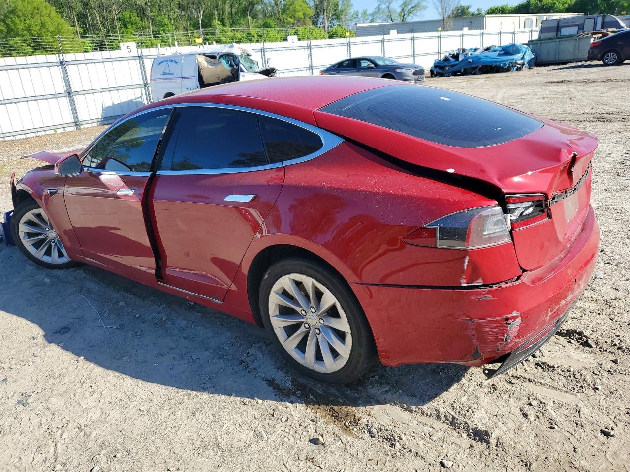 TESLA MODEL S 2016 — 3