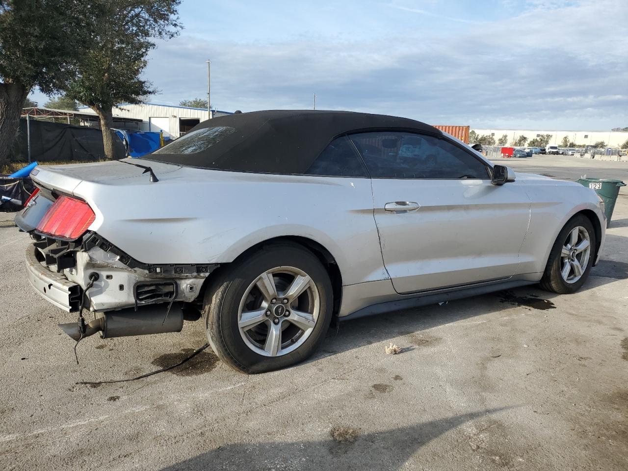 FORD MUSTANG 2015 — 4