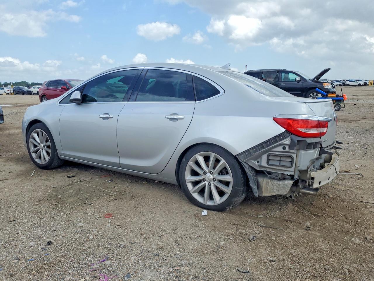 BUICK VERANO 2014 — 3