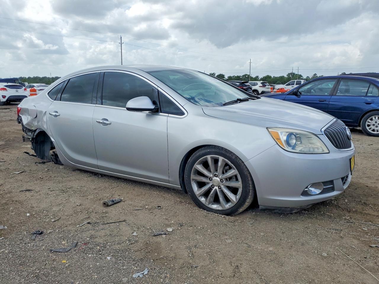 BUICK VERANO 2014 — 5