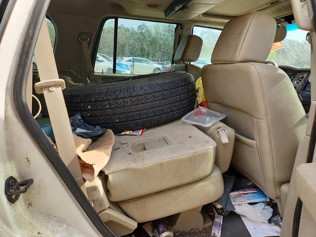 FORD EXPEDITION 2008 — 12