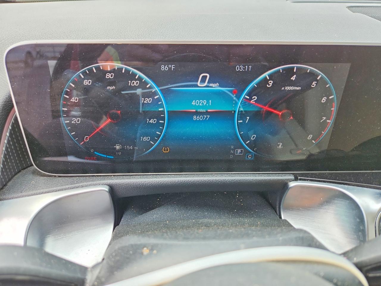 MERCEDES-BENZ GLB 2021 — 10