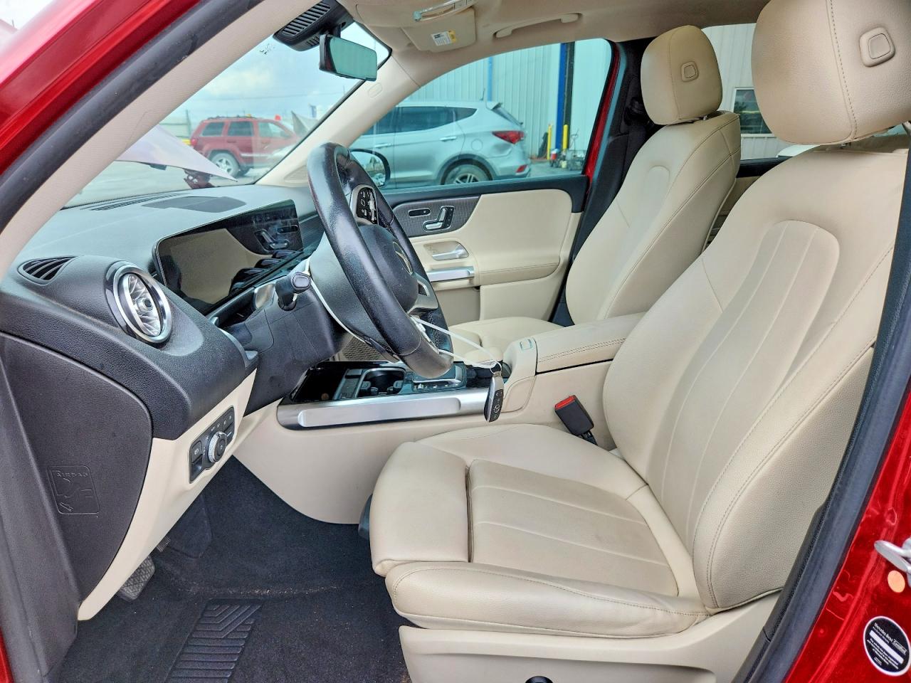 MERCEDES-BENZ GLB 2021 — 8