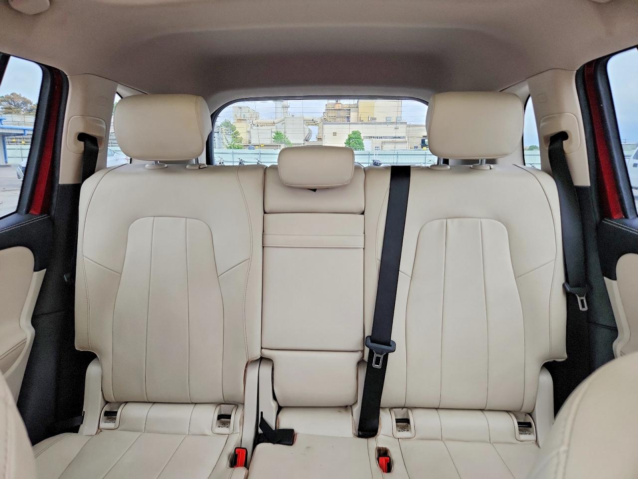 MERCEDES-BENZ GLB 2021 — 11