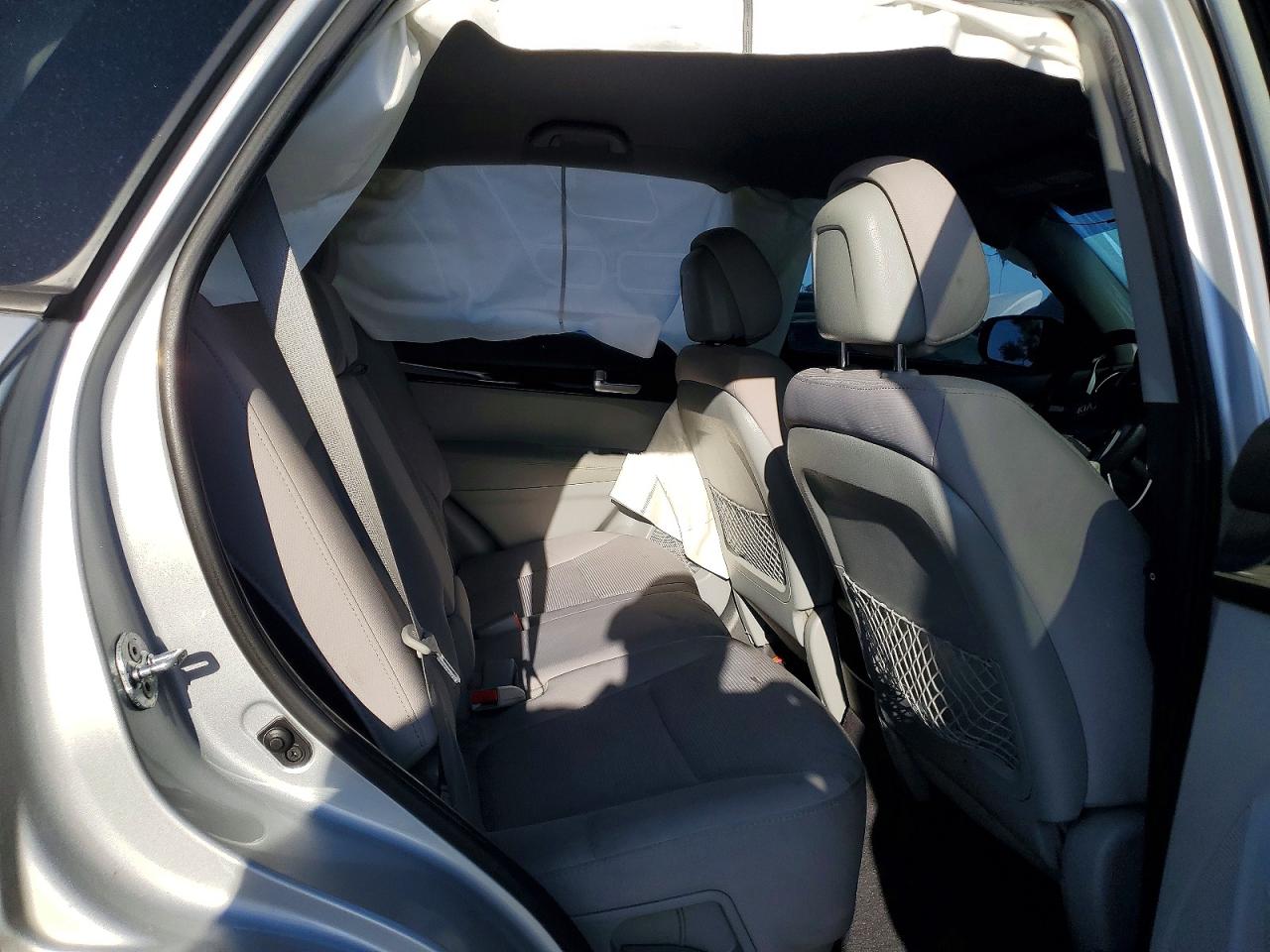 KIA SORENTO 2014 — 12