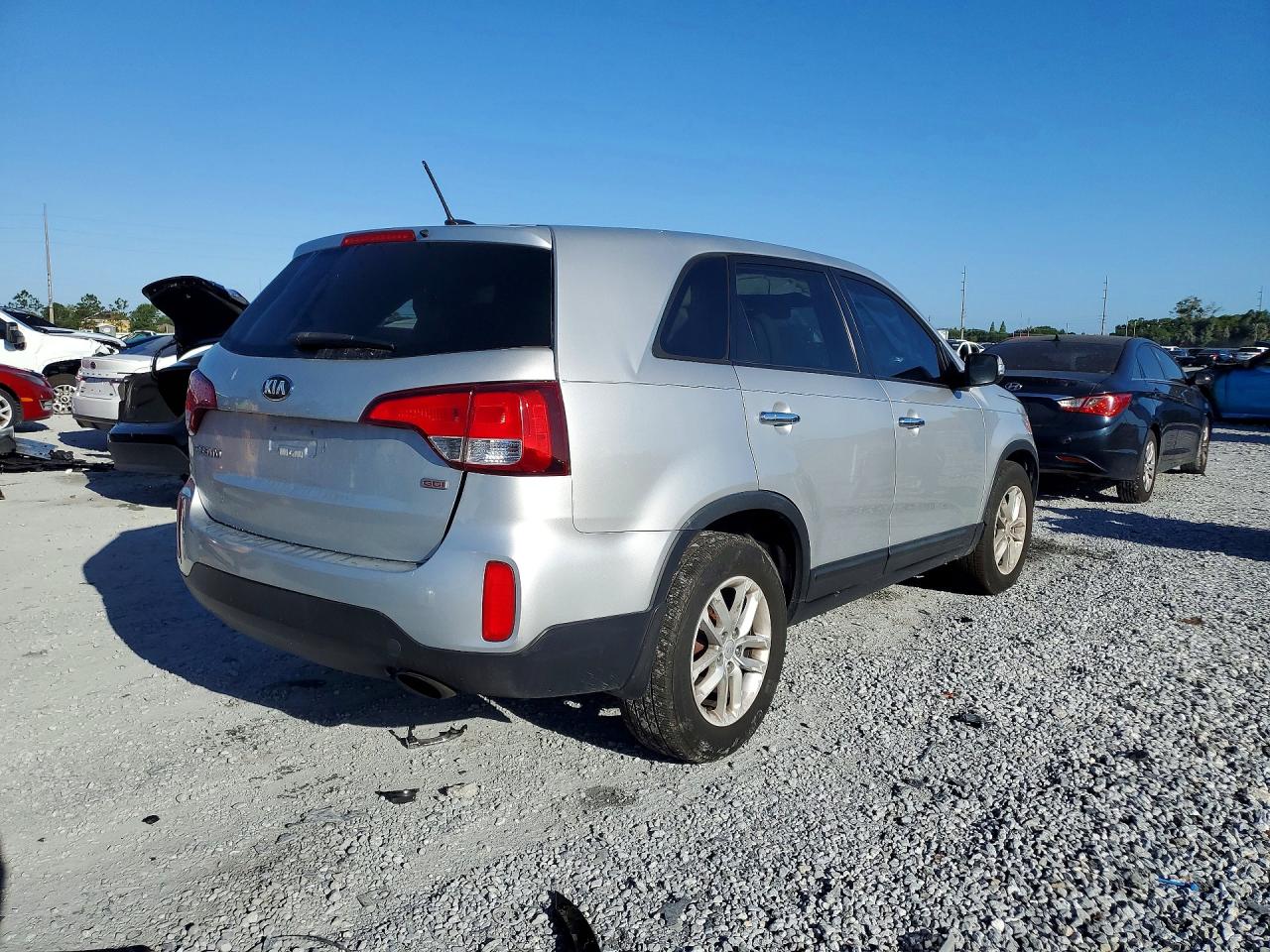 KIA SORENTO 2014 — 4