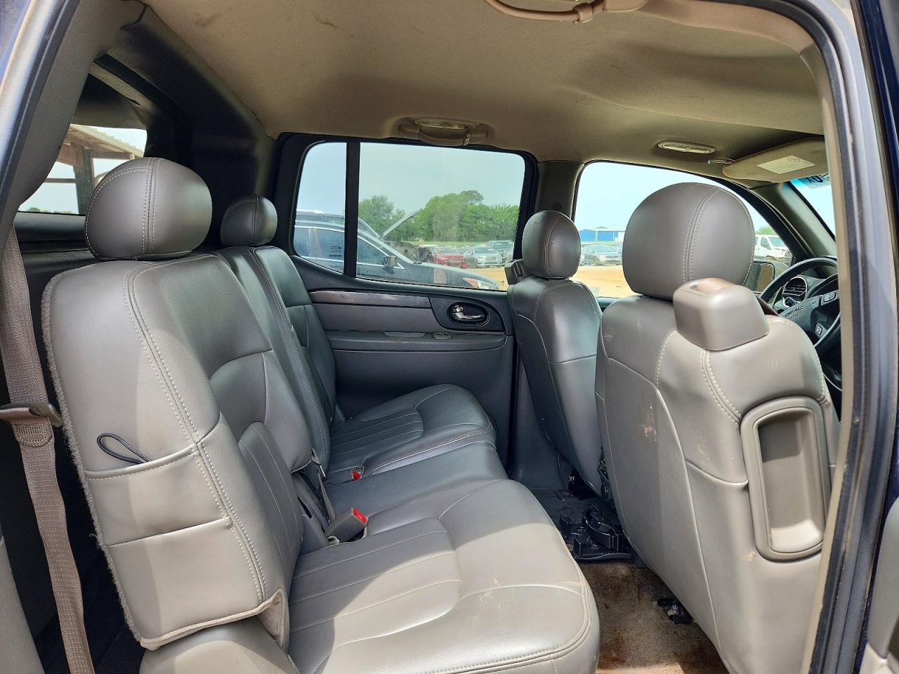 GMC ENVOY 2004 — 12