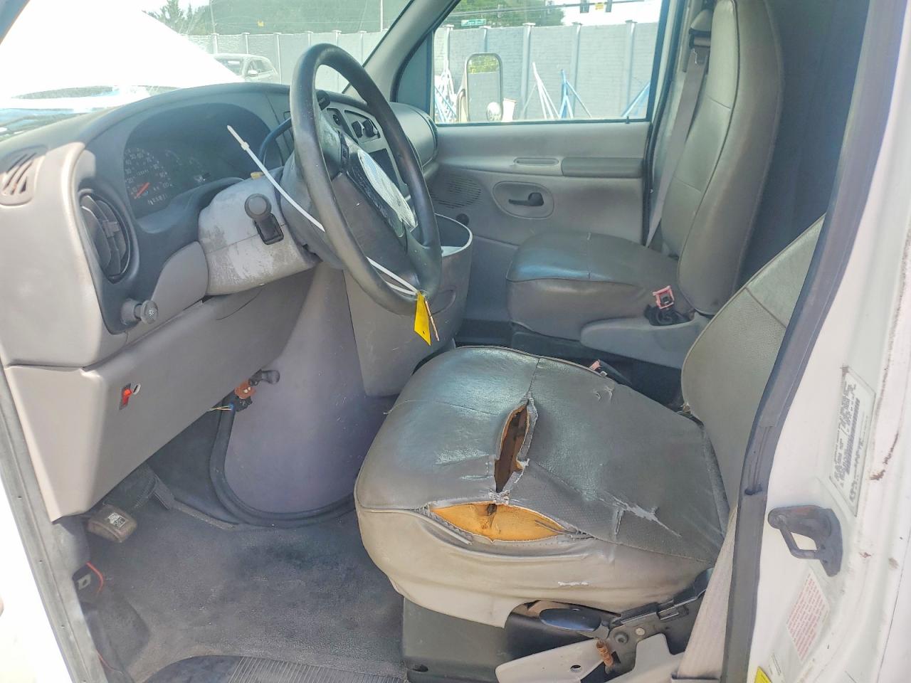 FORD ECONOLINE 1997 — 8