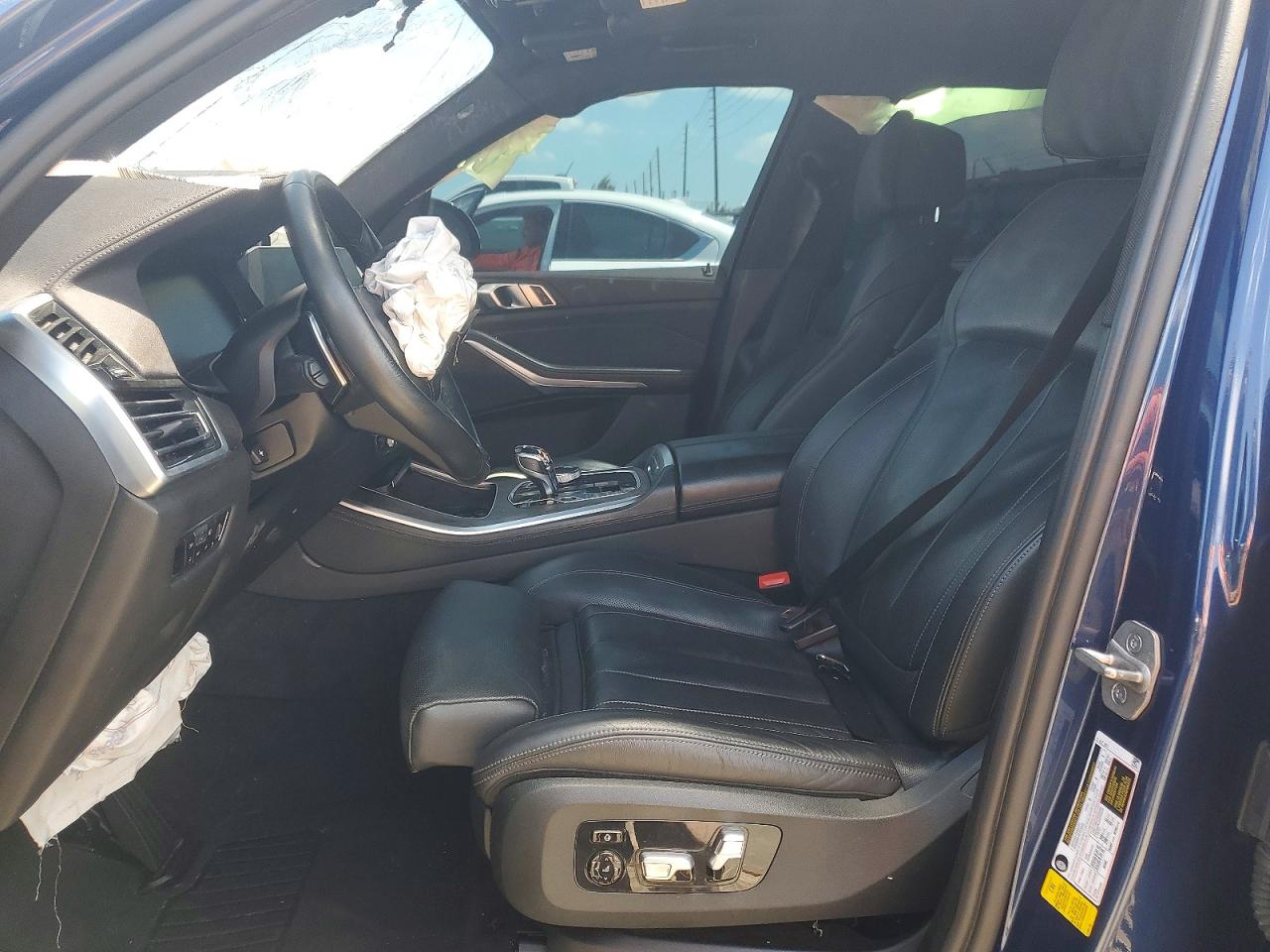 BMW X5 2022 — 8