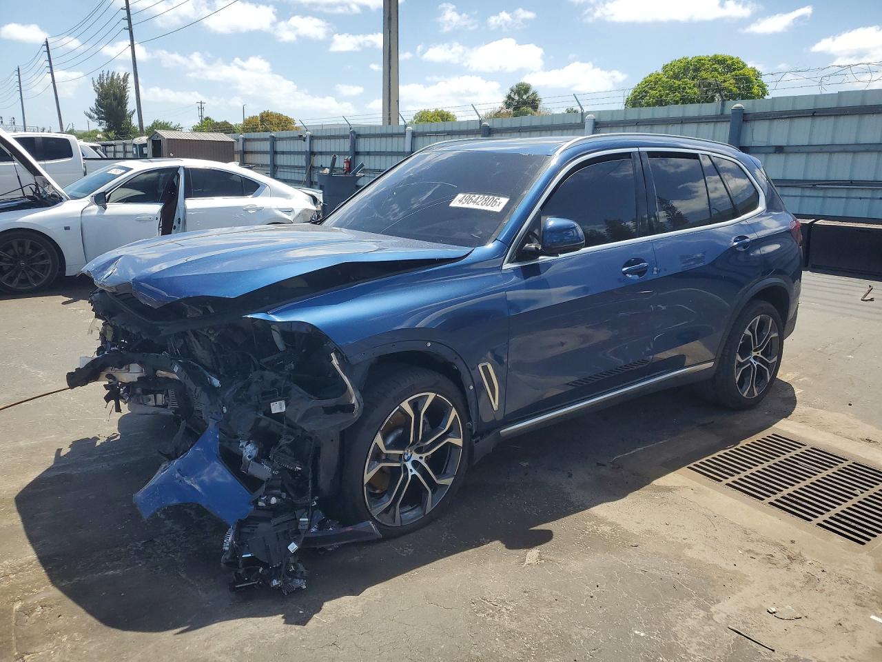 BMW X5 2022 — 2