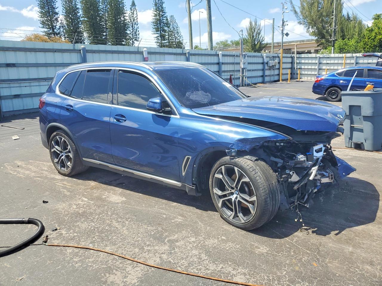 BMW X5 2022 — 5