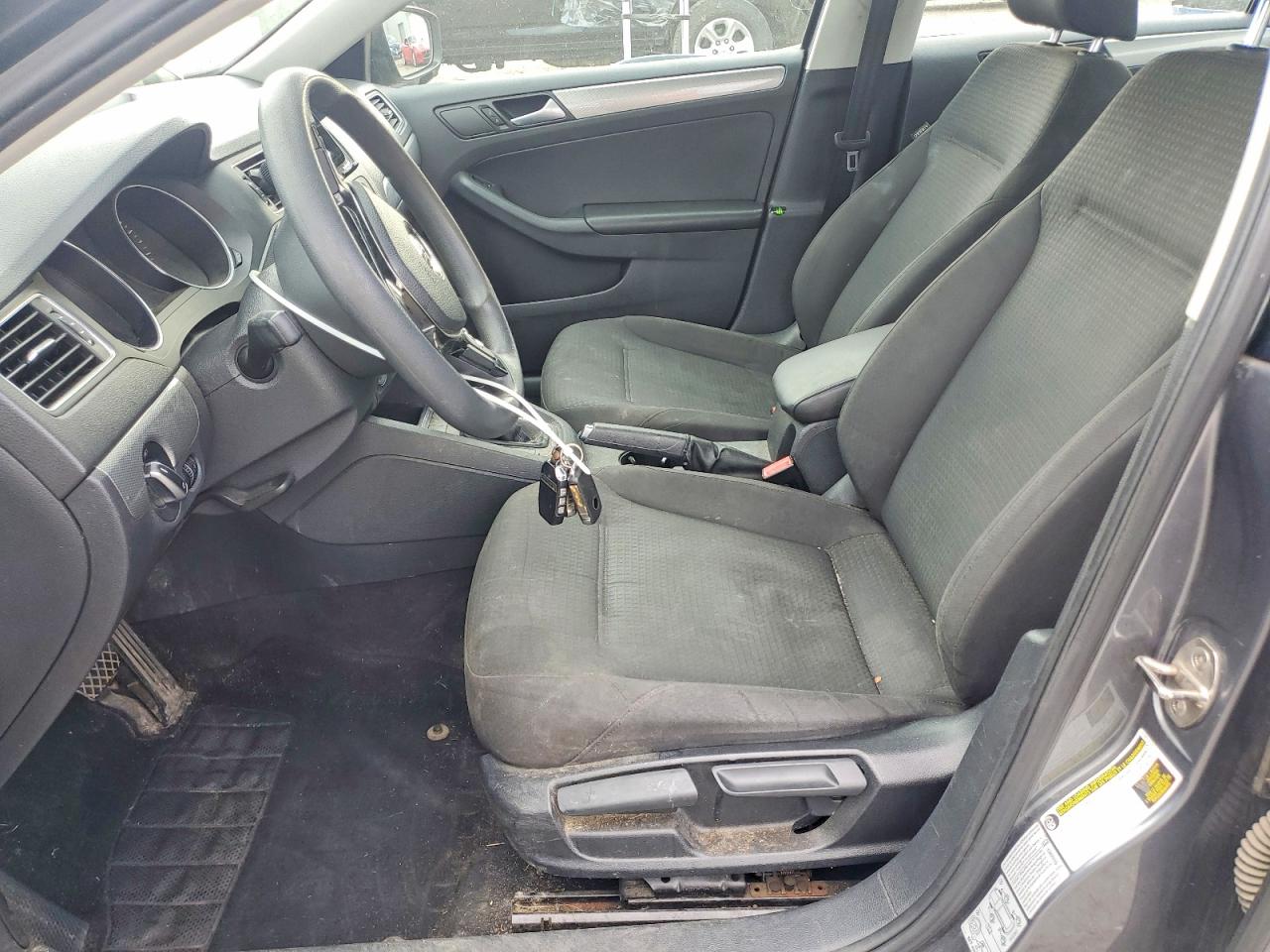 VOLKSWAGEN JETTA 2015 — 8
