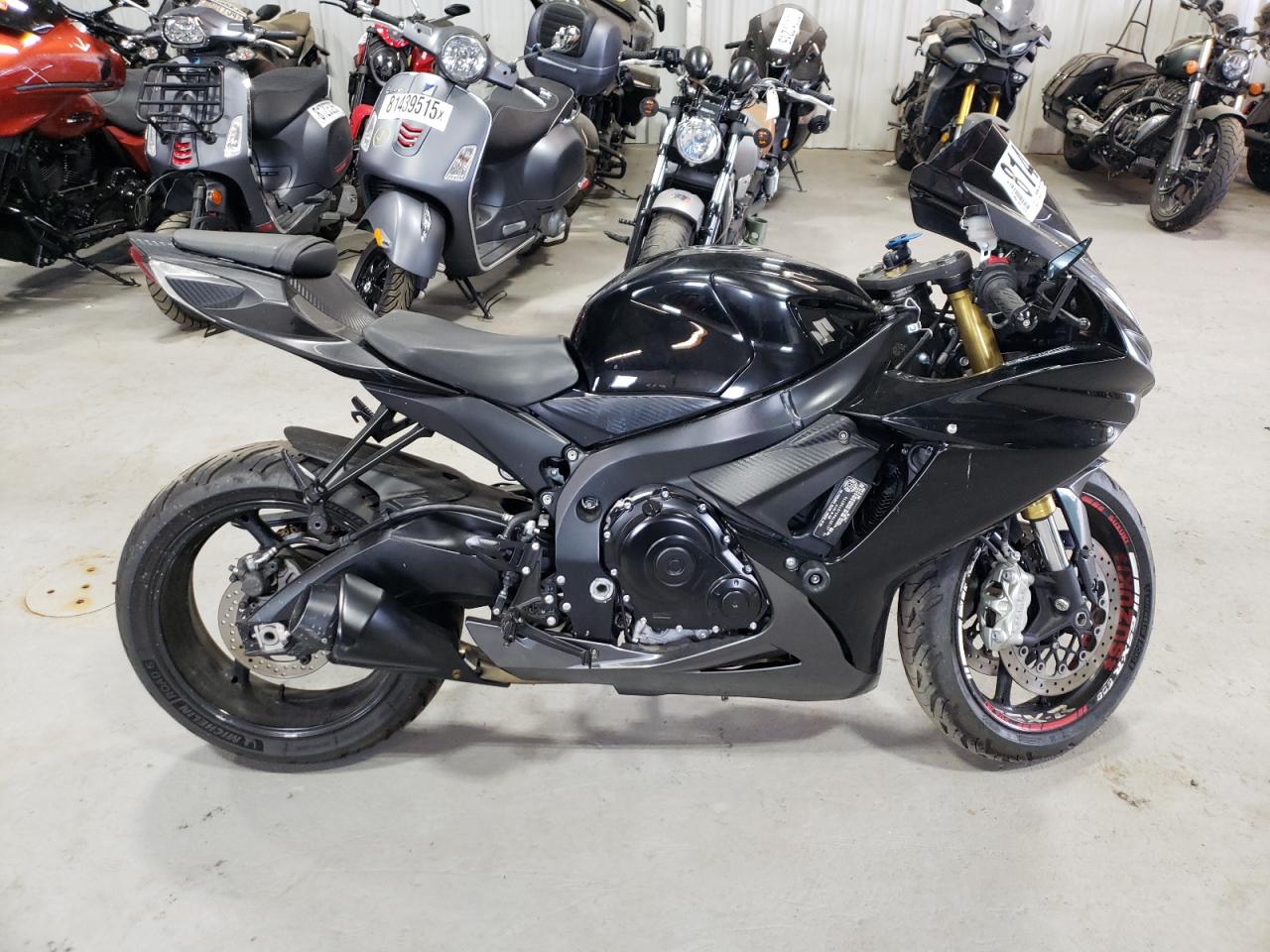 SUZUKI GSX-R600 2018 — 2
