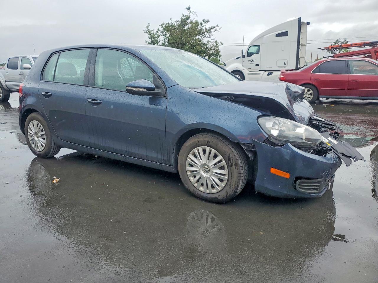 VOLKSWAGEN GOLF 2013 — 5