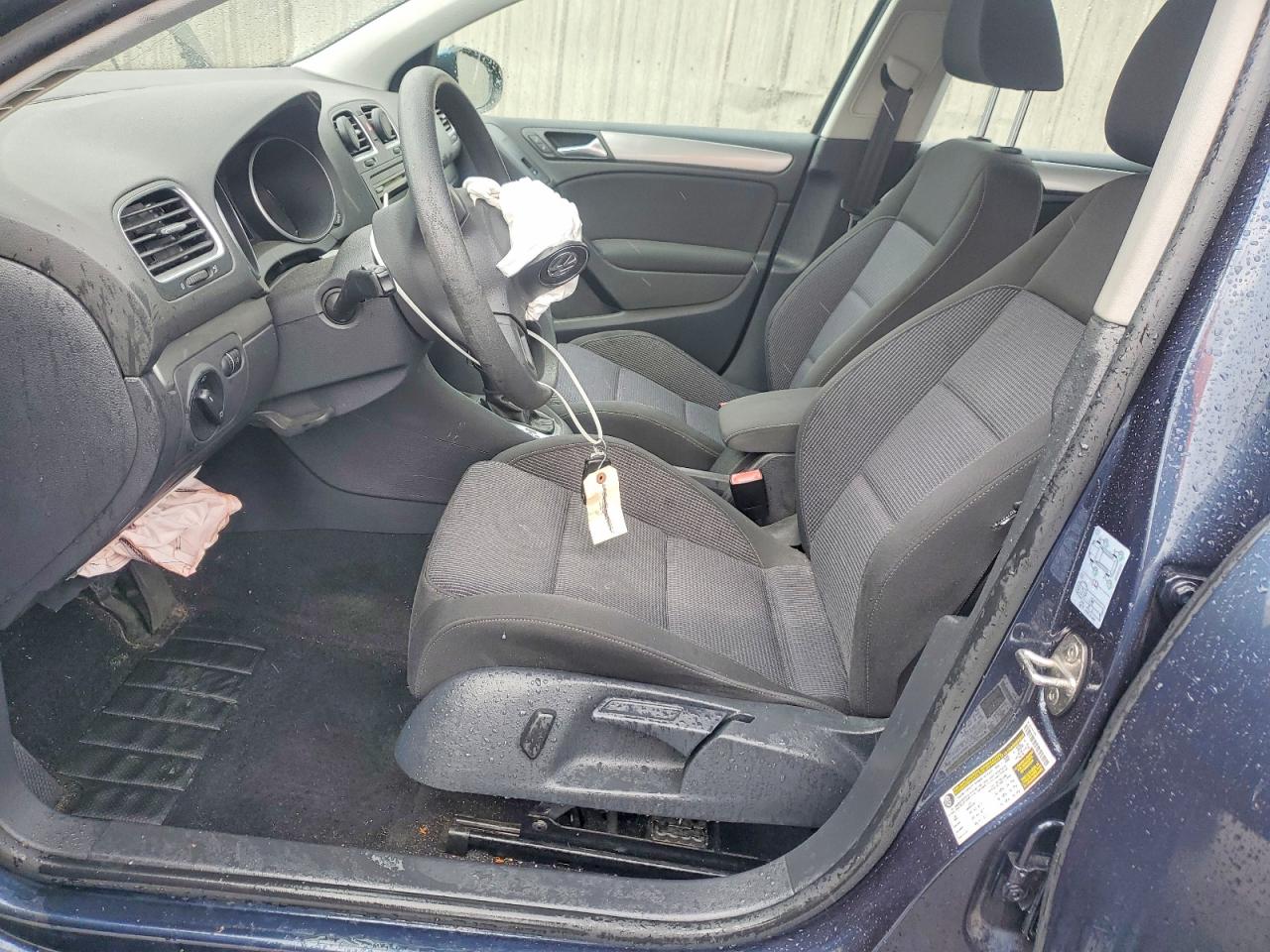 VOLKSWAGEN GOLF 2013 — 8