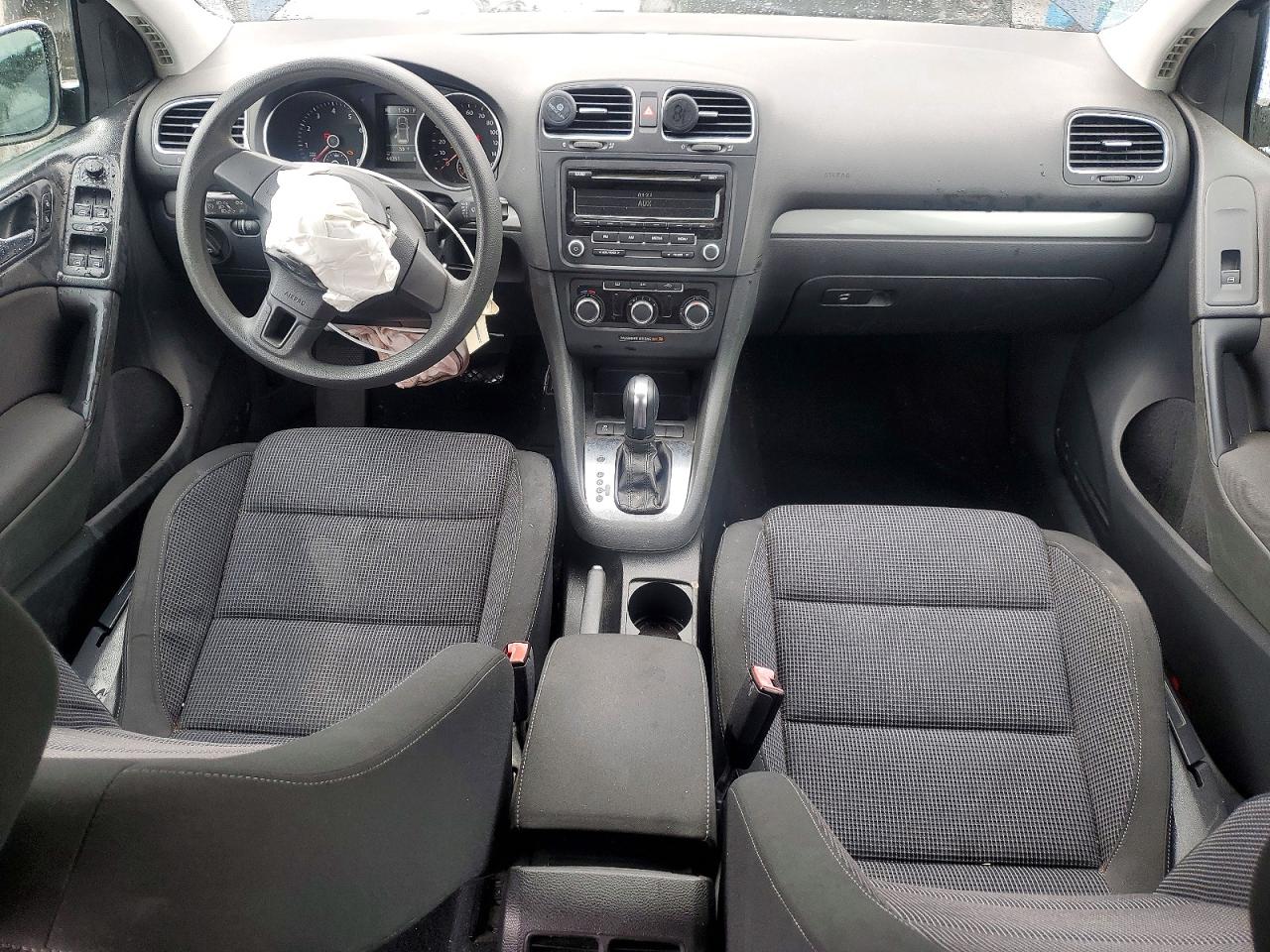 VOLKSWAGEN GOLF 2013 — 9