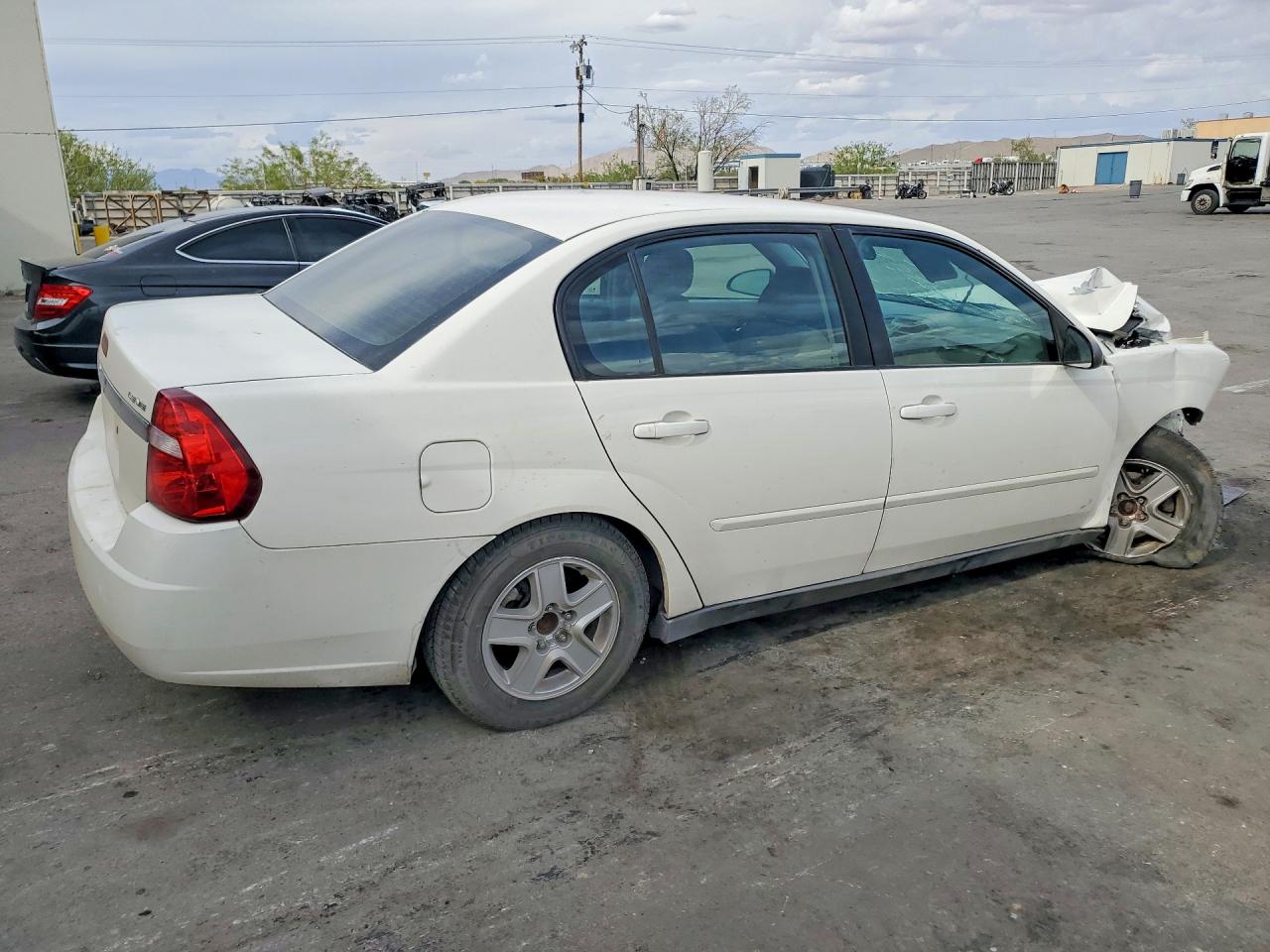 CHEVROLET MALIBU 2004 — 4