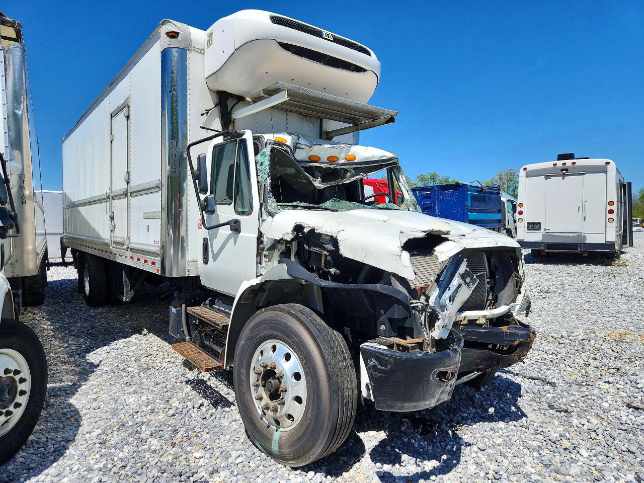 INTERNATIONAL 4000 2019 — 5